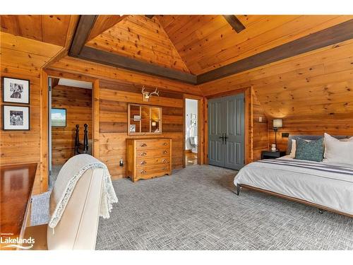 51 South Road, Glen Huron, ON - Indoor Photo Showing Bedroom