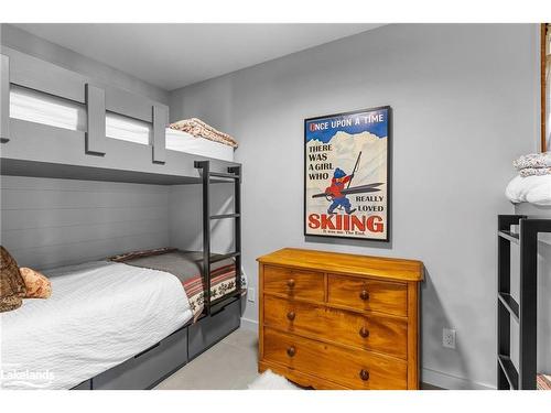 51 South Road, Glen Huron, ON - Indoor Photo Showing Bedroom