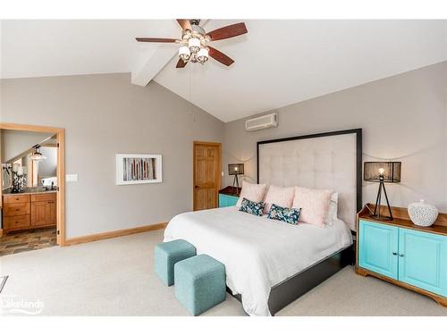 156 Chamonix Crescent, The Blue Mountains, ON - Indoor Photo Showing Bedroom