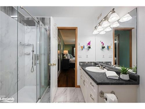 254304 9Th Line, Amaranth, ON - Indoor Photo Showing Bathroom