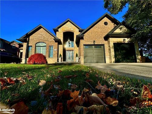 319 Henderson Road, Burlington, ON - Outdoor With Facade