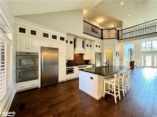 319 Henderson Road, Burlington, ON - Indoor Photo Showing Kitchen With Upgraded Kitchen