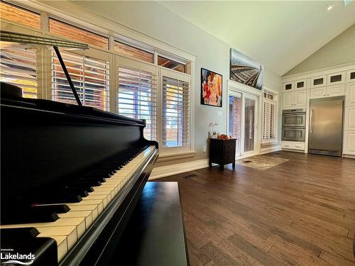 319 Henderson Road, Burlington, ON - Indoor Photo Showing Other Room