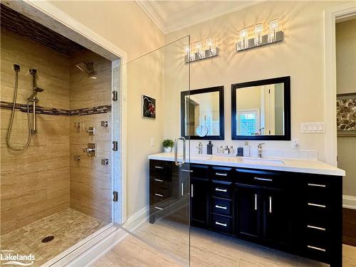 319 Henderson Road, Burlington, ON - Indoor Photo Showing Bathroom