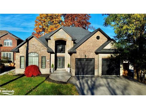 319 Henderson Road, Burlington, ON - Outdoor With Facade