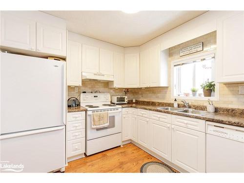 209548 Highway 26, The Blue Mountains, ON - Indoor Photo Showing Kitchen With Double Sink