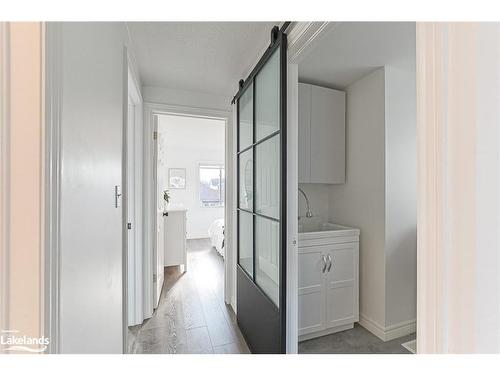 26 Highlands Crescent, Collingwood, ON - Indoor Photo Showing Laundry Room