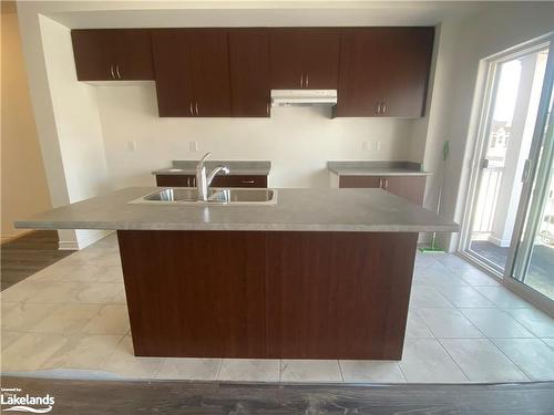 20 Hills Thistle Drive, Wasaga Beach, ON - Indoor Photo Showing Kitchen With Double Sink