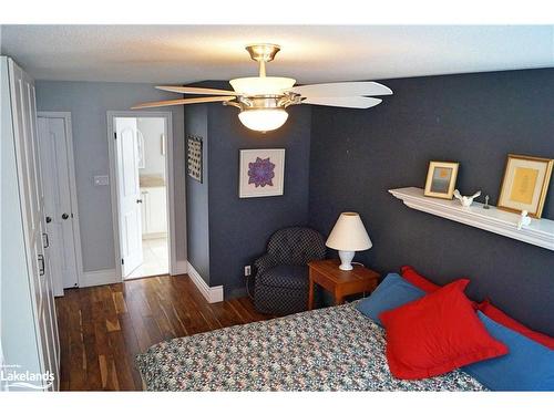 111 Ellen Lane, Collingwood, ON - Indoor Photo Showing Bedroom