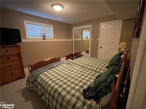 111 Ellen Lane, Collingwood, ON - Indoor Photo Showing Bedroom