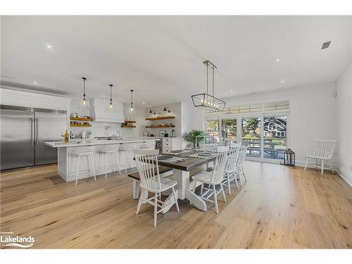 395 Eastdale Drive, Wasaga Beach, ON - Indoor Photo Showing Dining Room