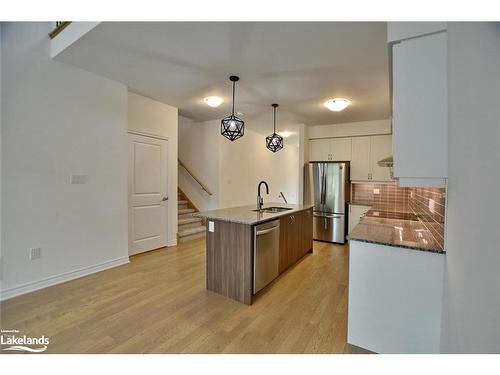 17 Eberhardt Drive, Wasaga Beach, ON - Indoor Photo Showing Kitchen With Stainless Steel Kitchen