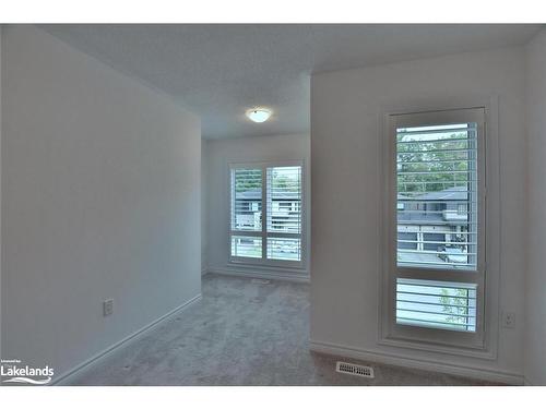 17 Eberhardt Drive, Wasaga Beach, ON - Indoor Photo Showing Other Room