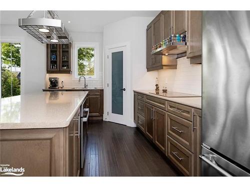 364 Yellow Birch Crescent, The Blue Mountains, ON - Indoor Photo Showing Kitchen With Upgraded Kitchen