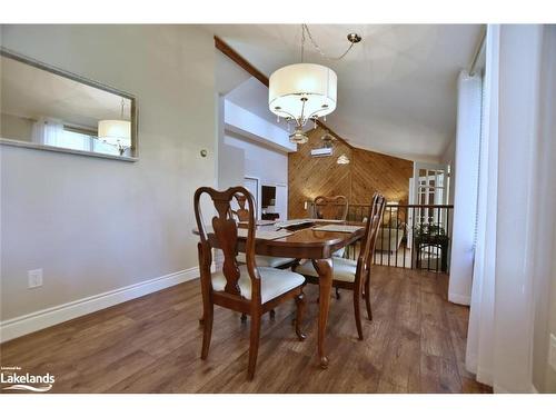 39 Trillium Court, Wasaga Beach, ON - Indoor Photo Showing Dining Room