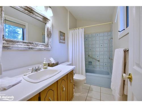 39 Trillium Court, Wasaga Beach, ON - Indoor Photo Showing Bathroom