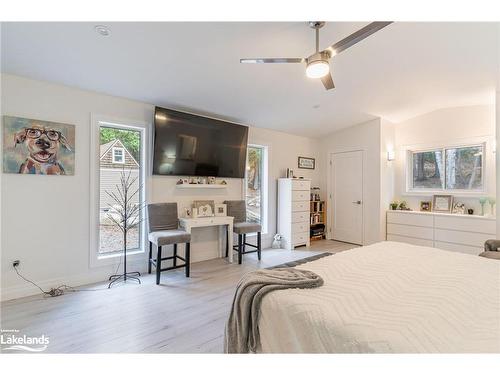 1086 Providence Drive, Algonquin Highlands, ON - Indoor Photo Showing Bedroom