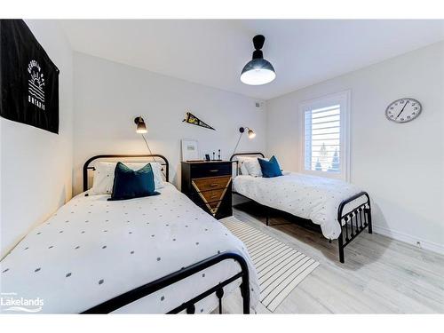 2C-194 River Road E, Wasaga Beach, ON - Indoor Photo Showing Bedroom