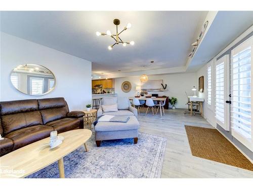 2C-194 River Road E, Wasaga Beach, ON - Indoor Photo Showing Living Room