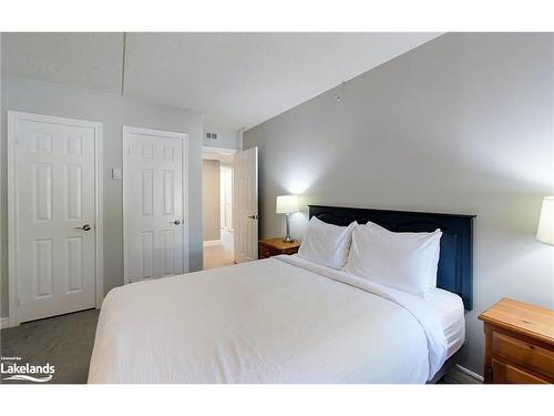 107-169 Jozo Weider Boulevard, The Blue Mountains, ON - Indoor Photo Showing Bedroom