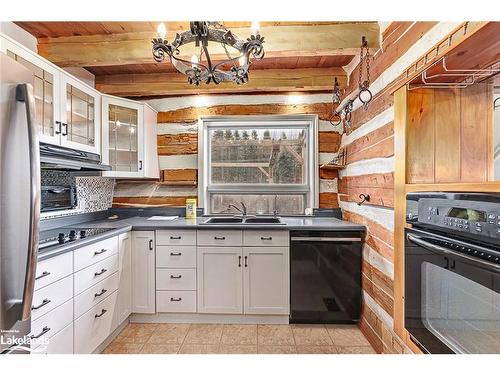 598519 Concession Road 2 N, Meaford Municipality, ON - Indoor Photo Showing Kitchen With Double Sink