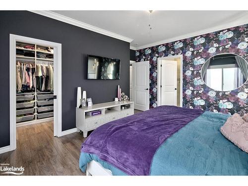 879 15Th Street W, Georgian Bluffs, ON - Indoor Photo Showing Bedroom