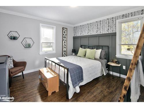 879 15Th Street W, Georgian Bluffs, ON - Indoor Photo Showing Bedroom