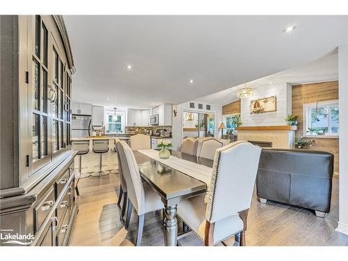 9 Evans Drive, Tiny, ON - Indoor Photo Showing Dining Room