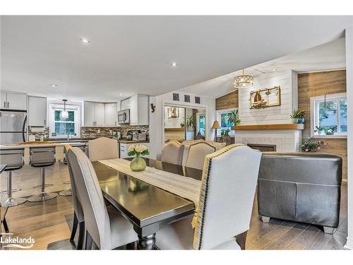 9 Evans Drive, Tiny, ON - Indoor Photo Showing Dining Room