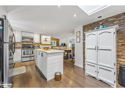 9 Evans Drive, Tiny, ON - Indoor Photo Showing Kitchen