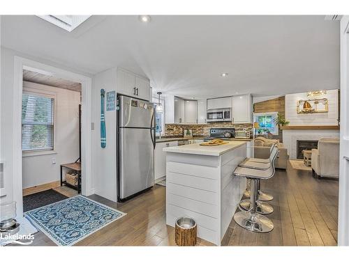 9 Evans Drive, Tiny, ON - Indoor Photo Showing Kitchen