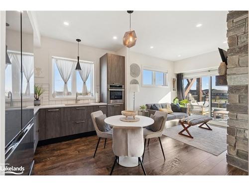 301-12 Beckwith Lane, The Blue Mountains, ON - Indoor Photo Showing Dining Room