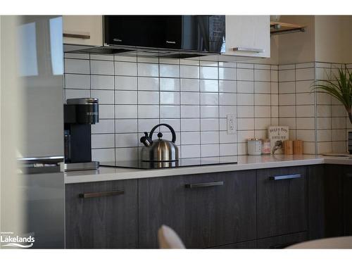 301-12 Beckwith Lane, The Blue Mountains, ON - Indoor Photo Showing Kitchen