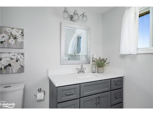 10 Leslie Drive, Collingwood, ON - Indoor Photo Showing Bathroom