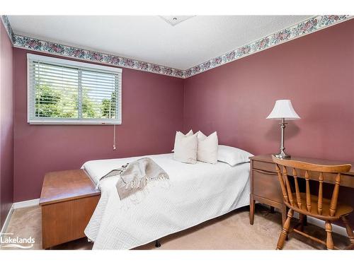 10 Leslie Drive, Collingwood, ON - Indoor Photo Showing Bedroom