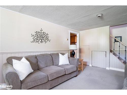 10 Leslie Drive, Collingwood, ON - Indoor Photo Showing Living Room