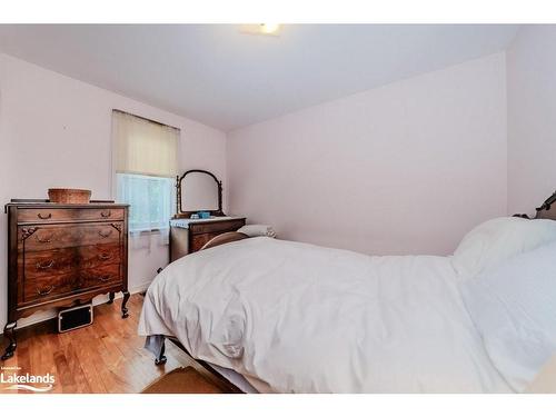 104 Ann Street, Bracebridge, ON - Indoor Photo Showing Bedroom