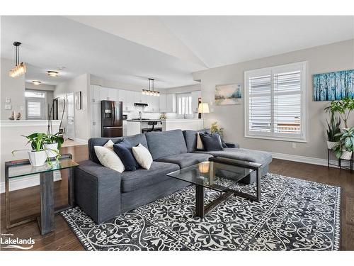 79 Lockerbie Crescent, Collingwood, ON - Indoor Photo Showing Living Room