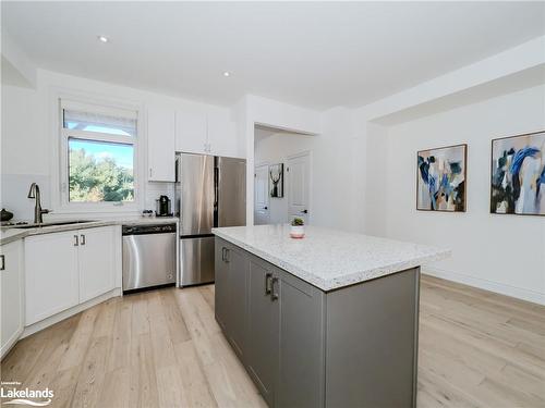 51 Rockmount Crescent, Gravenhurst, ON - Indoor Photo Showing Kitchen