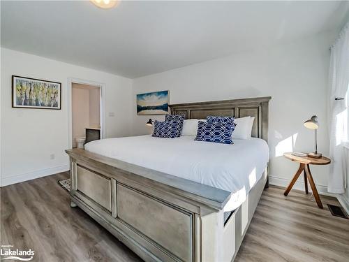 51 Rockmount Crescent, Gravenhurst, ON - Indoor Photo Showing Bedroom