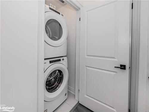 51 Rockmount Crescent, Gravenhurst, ON - Indoor Photo Showing Laundry Room