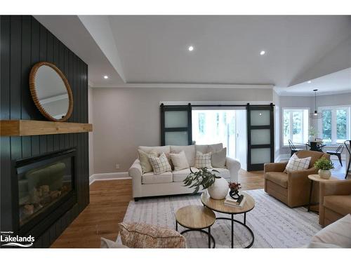 4 Laurel Boulevard, Collingwood, ON - Indoor Photo Showing Living Room With Fireplace