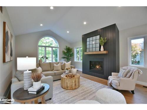 26 Trails End, Collingwood, ON - Indoor Photo Showing Living Room With Fireplace