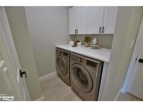 26 Trails End, Collingwood, ON - Indoor Photo Showing Laundry Room