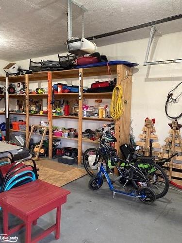 553 1St Street Sw, Owen Sound, ON - Indoor Photo Showing Garage