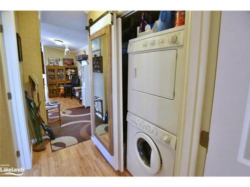 37 Georgian Glen Drive, Wasaga Beach, ON - Indoor Photo Showing Laundry Room