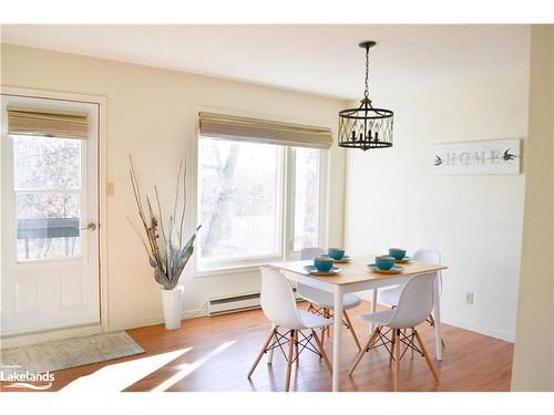 22-26 Herman Avenue, Huntsville, ON - Indoor Photo Showing Dining Room