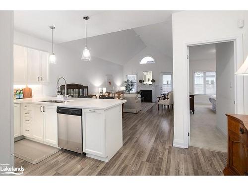 4 Sutton Lane, Collingwood, ON - Indoor Photo Showing Kitchen