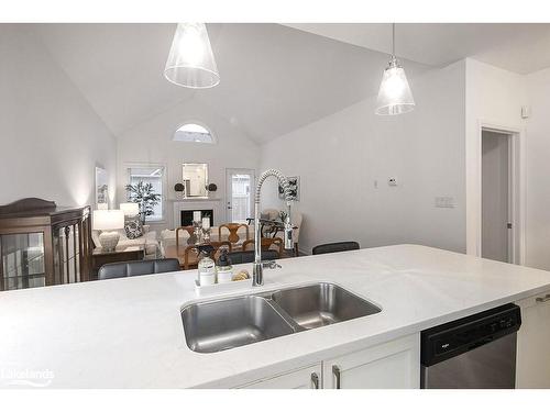 4 Sutton Lane, Collingwood, ON - Indoor Photo Showing Kitchen With Double Sink