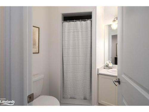 4 Sutton Lane, Collingwood, ON - Indoor Photo Showing Bathroom